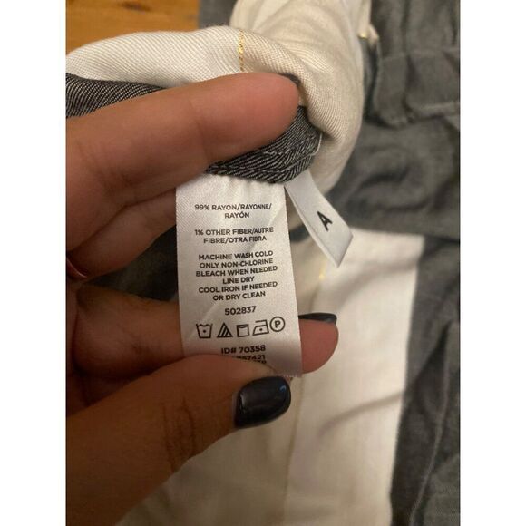 Ann Taylor Women's Long Sleeve Striped Blouse Size M Polyester/Rayon Gray/White - Picture 5 of 8